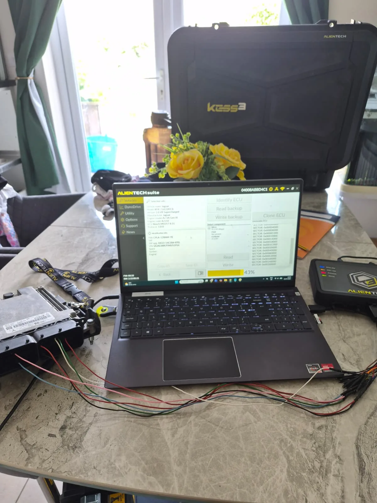 ECU remapping a supercharged Jaguar with Alientech KESS3
